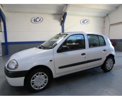 Make &amp; Model: Renault Clio RTDate of Reg: V937 GEXColour: Whitecc: 1390MoT: 01-01-2022Fuel Type: PETROLMileage: 98kTransm