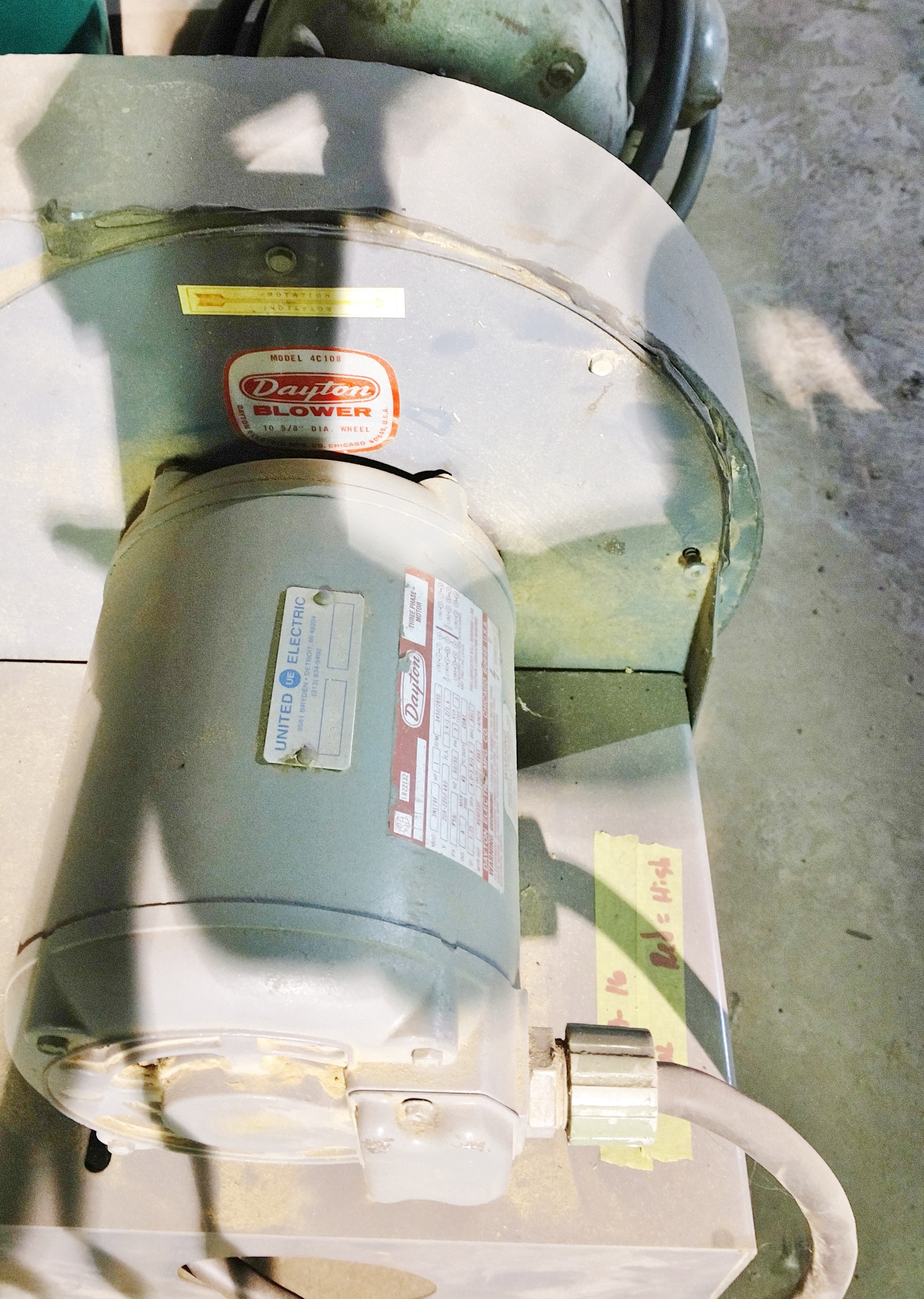 DAYTON MODEL 4C108, 1HP DUST COLLECTOR BLOWER MOTOR S/N N.A., 3PH, 75