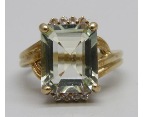 A 9ct gold, green amethyst and white sapphire ring, 4.8g, O 