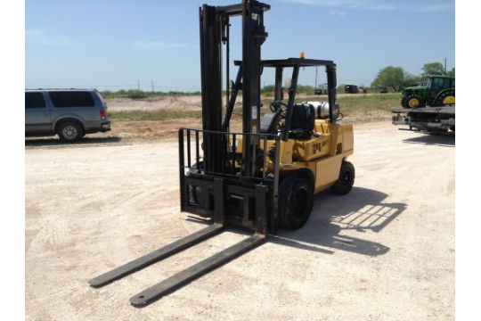 Caterpillar Forklift GP45K LP 10,000 lb capacity 2 stage, sideshift