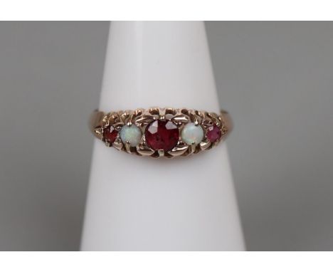 Gold Opal &amp; Ruby set ring - Approx. size M½ 