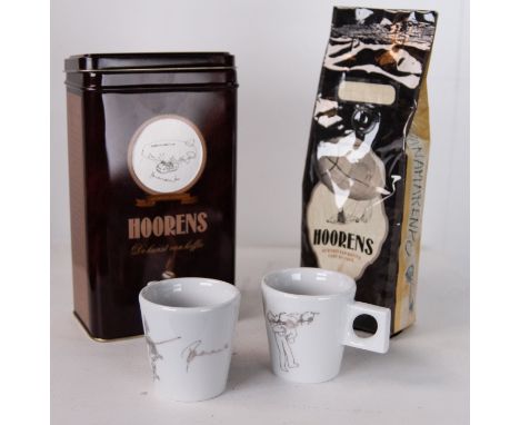 Collection item, set of 2 cups with saucers, coffee tin with pack of coffee '' Hoorens '' in original box, get: Panamarenko. 