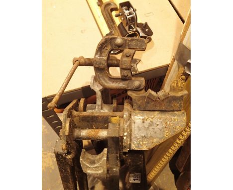 Manual pipe bender. Not available for in-house P&amp;P, contact Paul O'Hea at Mailboxes on 01925 659133 