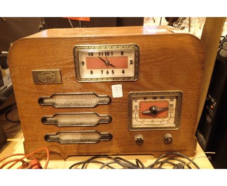 Vintage style Spirit of St Louis radio clock. Not available for in-house P&amp;P, contact Paul O'Hea at Mailboxes on 01925 65