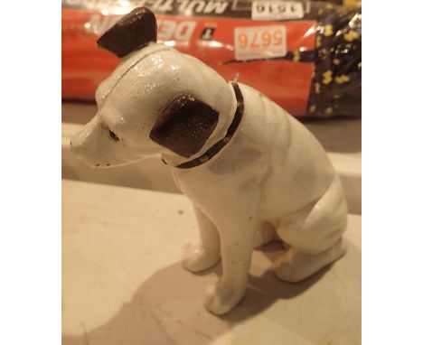 Cast Iron sitting dog moneybox, H: 15 cm. P&amp;P Group 1 (£14+VAT for the first lot and £1+VAT for subsequent lots) 
