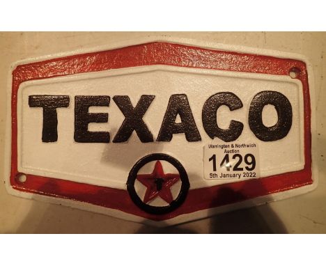 Cast Iron Texaco wall sign, L: 22 cm. P&amp;P Group 1 (£14+VAT for the first lot and £1+VAT for subsequent lots) 