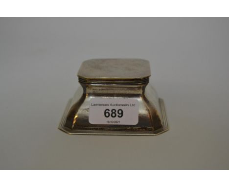 Birmingham silver inkwell of square squat baluster form, the hinged cover enclosing a gilt interior with glass liner, 3.5ins 