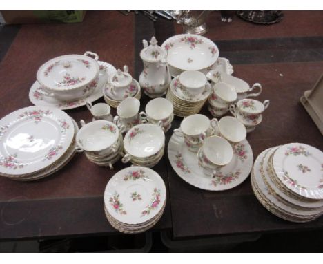 Royal Albert 'Moss Rose' pattern extensive dinner and tea service (approximately 80 items)Some loss to the gilding, some mino