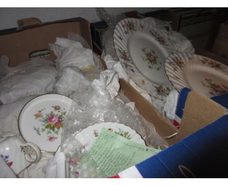 Extensive Mintons Marlow pattern dinner and tea service 