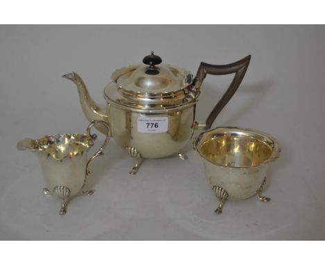 Early 20th Century silver three piece tea service, Birmingham 1906 / 1913, 23ozs 