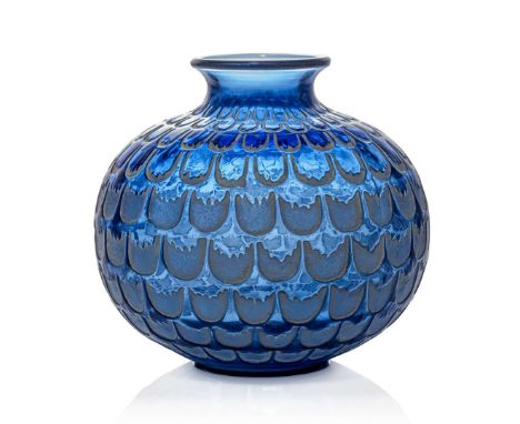  René Lalique GRENADE VASE, NO. 1045 designed 1930blue, and white stainedstencilled R. LALIQUE   11.5cm (4 1/2in) high 