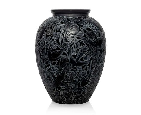  René Lalique MARTIN PÊCHEURS VASE, NO. 920 designed 1923black, and white stainedintaglio R. LALIQUE    25cm (9 7/8in) high 