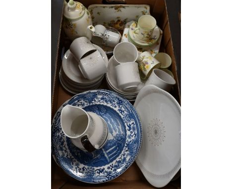 Royal Doulton 'April' part coffee set, to/w a 'Morning Star' tea service and other ceramics (box)