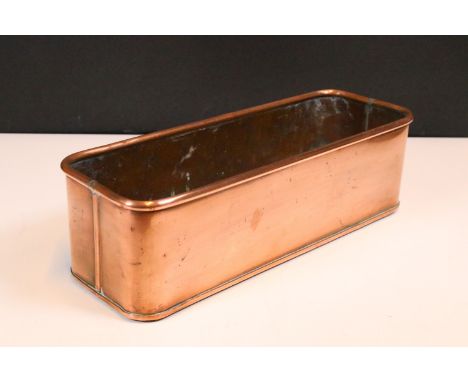 Copper rectangular planter with rounded corners and rolled rim, 35cm long x 11cm high