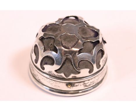 Edwardian silver hallmarked pin cushion with pierced decoration, maker marked for E S Barnsley &amp; Co (Edward Souter Barnsl