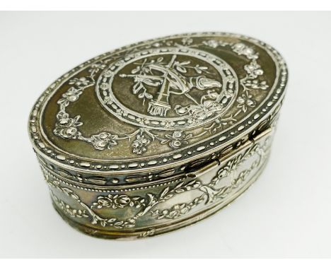 ANTIQUE HALLMARKED HANAU SILVER REPOUSSE TABLE SNUFF BOX IMPORTED HALLMARKED FOR BOAZ MOSES LANDECKGILDED INTERIORAPP. SIZE: 