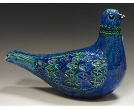 An art/studio pottery model of a Dove