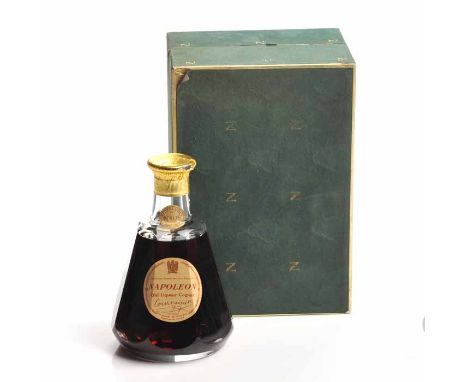 COURVOISIER NAPOLEON OLD LIQUEUR COGNAC
Produce of France. Cognac in octagonal Baccarat decanter with stopper. Limited editio