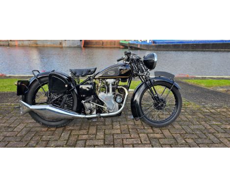 1933 Velocette MOV, 249cc. Registration number HA 8930. Frame number MB 8954 (not found). Engine number M56.Sold with the V5C