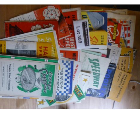 Speedway : Large bundle of progs incl Southampton, Swindon, Wolves, Belle Vue, Poole, Oxford, Leicester, Cradley, Norwich, Br