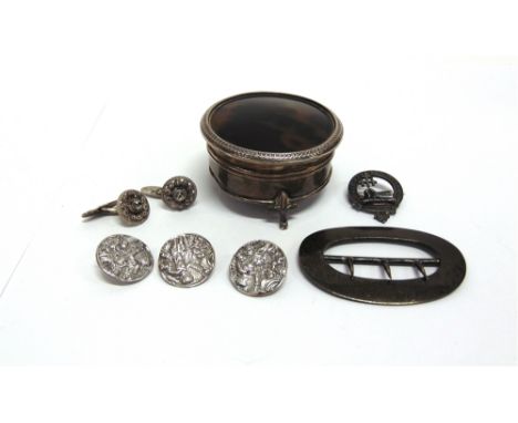 A COLLECTION OF SILVER ITEMS  including three late Victorian buttons; a buckle by Saunders & Shepherd; cufflinks and a crest 