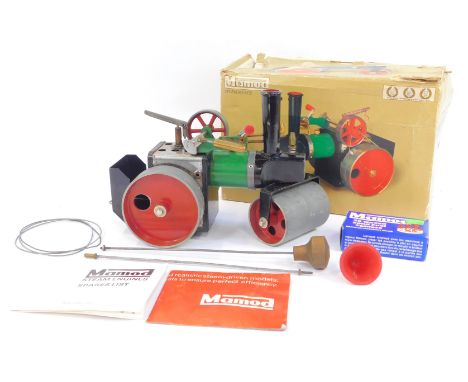 A Mamod steam roller, SR1, R6641, boxed.