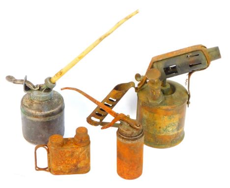 A Bladon vintage paraffin blow lamp, two Westco oil cans, and a Fluxite lamp. (4) 
