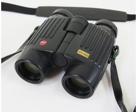 Leica 8x32 BN Bill Oddie Limited Edition Binoculars with strap 