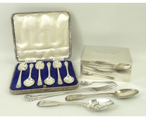 A set of six silver coffee spoons with crossed golf club and ball embossed terminals, Sheffield 1933, Victorian toasting fork