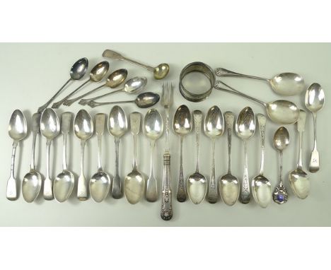 A quantity of Georgian and later silver including a set of six tea spoons, William Hewitt, London 1834, a mixed set of seven 