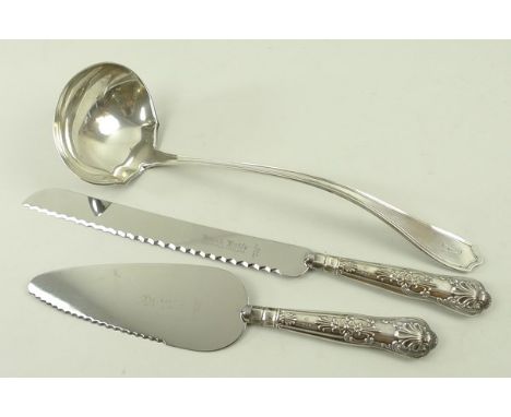 A king's pattern silver handled cake slice and knife, Sheffield 1966, boxed, and an Alvin sterling silver soup ladle initial 