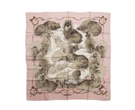 HERMES Paris, créé en 1965. Rare carré 'Pékinois'Dessinateur: Xavier de PoretEn soie imprimée et titrée, sur fond rose.90 x 9