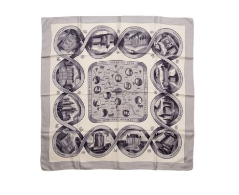 HERMES Paris, créé en 1958. Carré 'Demeures Royales des Environs de Paris'Dessinateur: Hugo GrygkarEn soie imprimée et titrée