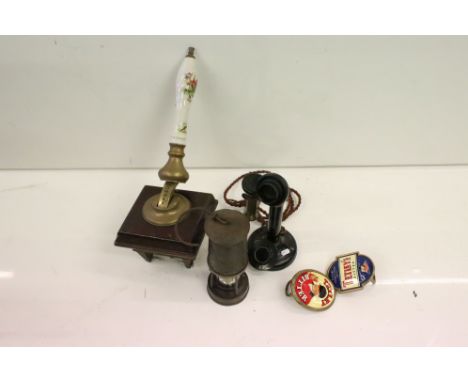 Group of mixed collectables to include a Homark of Poole brass beer pump with hunting scene to ceramic handle, 2 x Tetley Bit