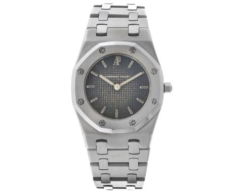 Audemars Piguet Royal Oak 6007ST - Ladies watch. Case: steel - bracelet: steel - quartz - condition: good, movement in workin