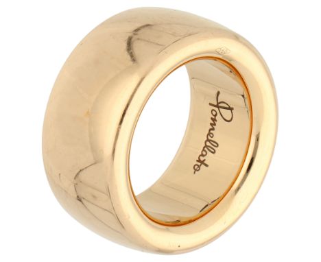 Pomellato 18K yellow gold 'Iconica' ring. In good condition, light signs of use. Hallmarks: 750, signed Pomellato, numbered: 