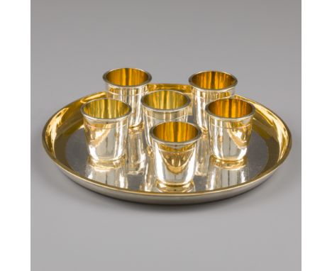 Hunting drinking cups with tray (7), Emil Hermann, Waldstetten (Baden-Württemberg) ca. 1960, silver. Very nice set consisting