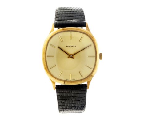 No Reserve - Longines (18K.) Cal. 6922 - Men's watch. Case: yellow gold (18K.) - strap: leather (Longines) - manual winding -