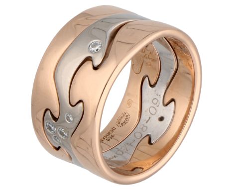 Georg Jensen 18K bicolor gold 'Fusion' ring set with diamond. Three-piece ring set with six brilliant-cut diamonds of approx.