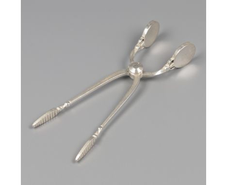 Georg Jensen sugar tongs, model Parallel, silver. Designed by Oscar Gundlach Pedersen in 1931. Beautiful sugar tongs in excel