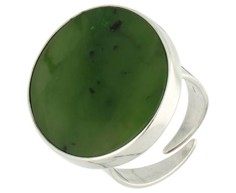 Sterling silver Niels Erik From ring with nephrite. Set with an oval-cut nephrite plaque (2.9 x 2.3 cm). In good condition, s