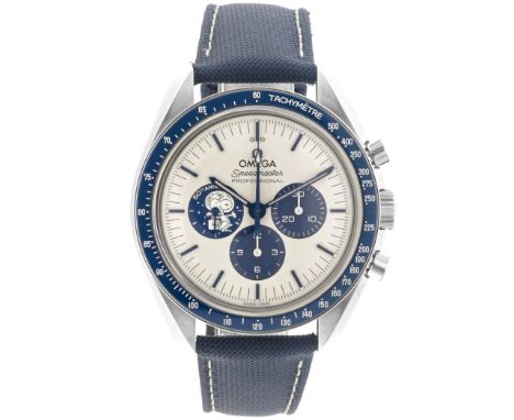 Omega Speedmaster 'Silver Snoopy Award' 31032425002001 - Men's watch - 2022.&nbsp;Case: steel - strap: leather - manual windi
