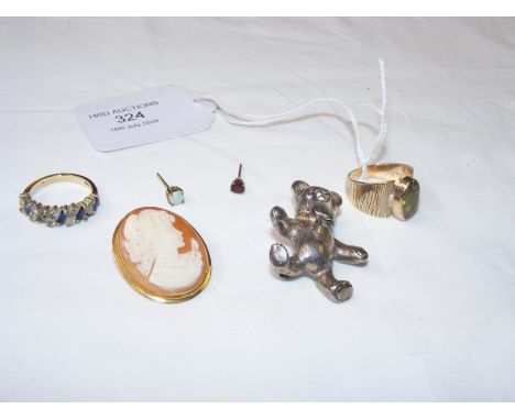 A gold dress ring, 18ct cameo brooch etc.