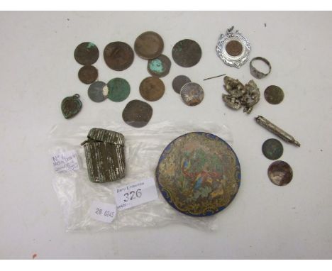METAL DETECTOR FINDS COLLECTION TO INCLUDE RINGS, COINS COMPACT ETC