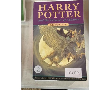 A FIRST EDITION PAPERBACK 'HARRY POTTER AND THE PRISONER OF AZKABAN' (WITH PRINTING ERRORS ON PAGES 36,38,40,92,147,198) 