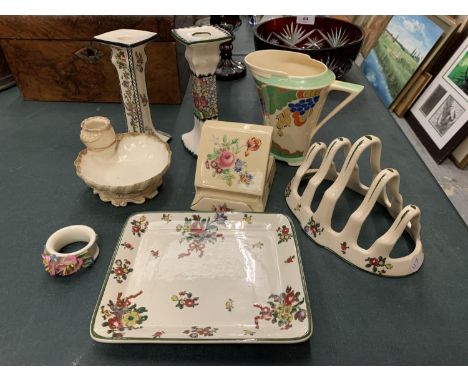 EIGHT EXAMPLES OF ROYAL DOULTON CERAMIC WARE TO INCLUDE A 'CAPRICE' JUG (D5358) 