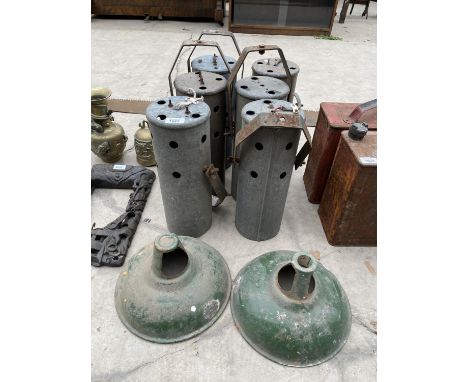 A COLLECTION OF INDUSTRIAL STYLE LIGHT FITTINGS 