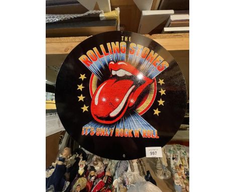 A CIRCULAR METAL 'ROLLING STONES' SIGN - DIA: 35.5CM 