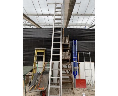 A TWO SECTION 160 RUNG EXTENDABLE LADDER 