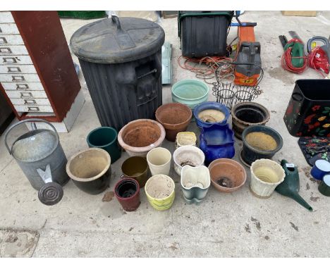 AN ASSORTMENT OF ITEMS TO INCLUDE A DUST BIN, A GALVANISED WATERING CAN AND CERAMIC PLANTERS ETC 